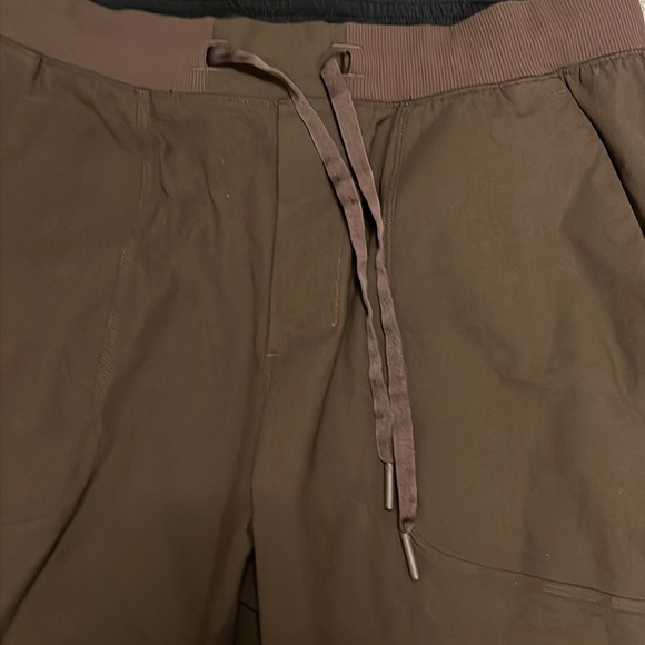 Lululemon 2023 ABC Jogger in Dark Coffee - size medium - Picture 9 of 11